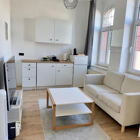 Raha Apartments - Charmantes Studio-Apartment - Hbf - Gratis Parkplatz Эрфурт Экстерьер фото