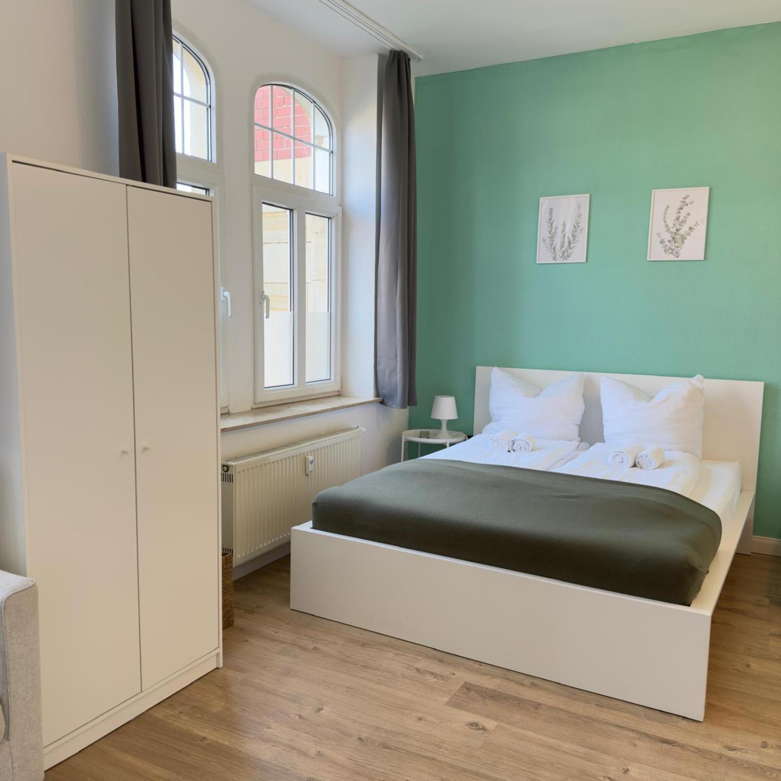 Raha Apartments - Charmantes Studio-Apartment - Hbf - Gratis Parkplatz Эрфурт Экстерьер фото